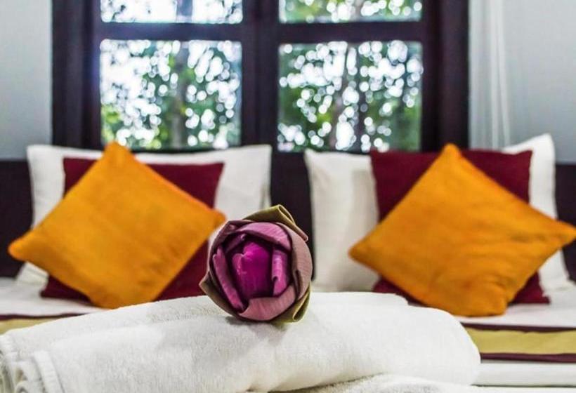 אתר נופש Port Hedonia