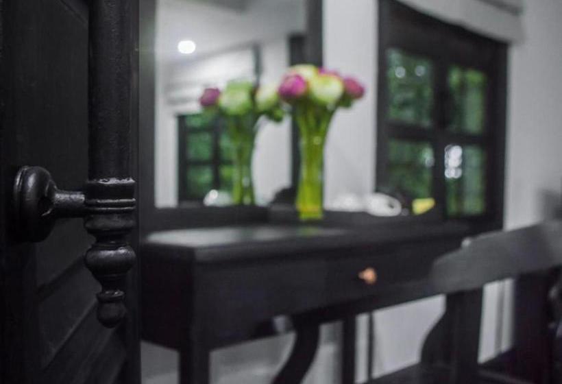 אתר נופש Port Hedonia