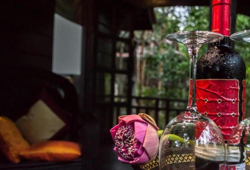 אתר נופש Port Hedonia