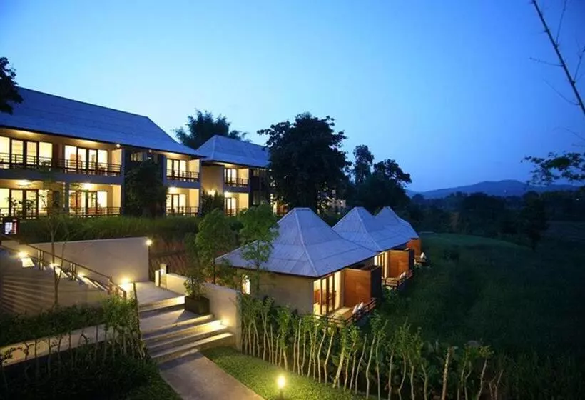 Yoma Hotel, Pai