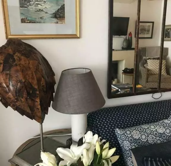 ベッドアンドブレックファースト Fontevraud Maison De Ville Bnb