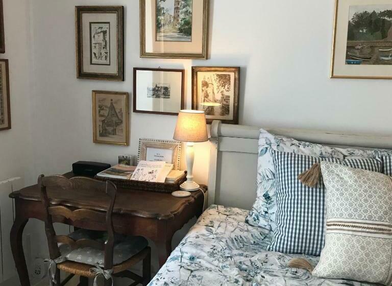 مبيت وإفطار Fontevraud Maison De Ville Bnb