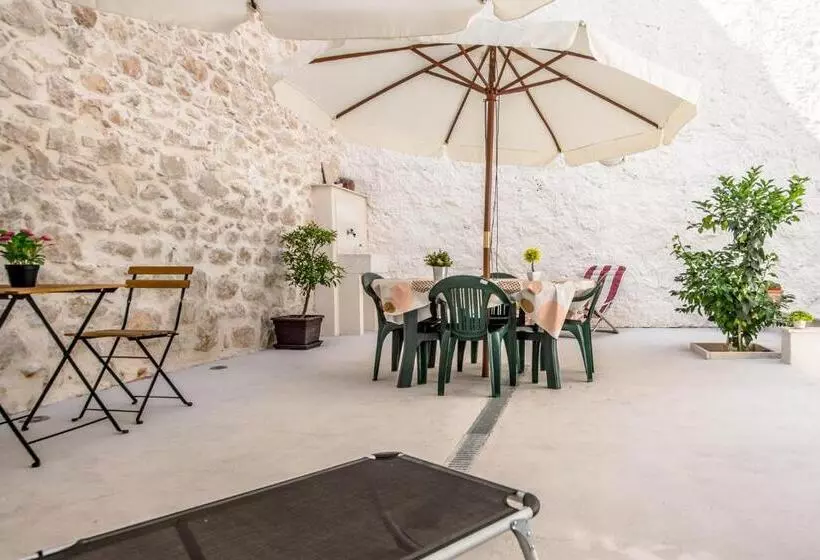 Carlentini House B&b