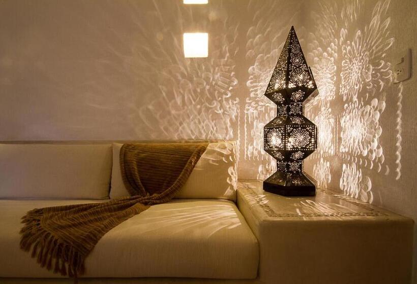 فندق Villas Naomi