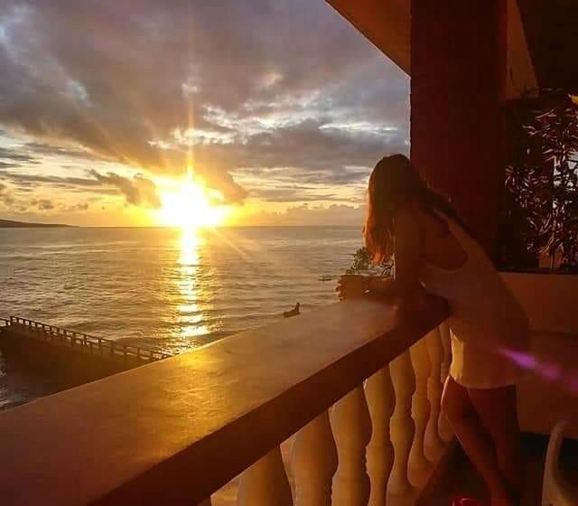 Wuthering Heights Bed & Breakfast By The Sea