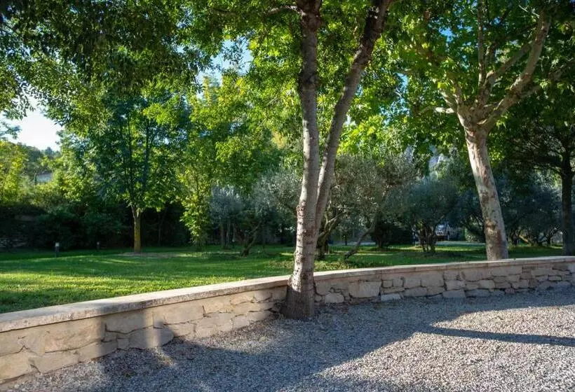 Aamiaismajoitus (B&B) Le Champ Des Oliviers