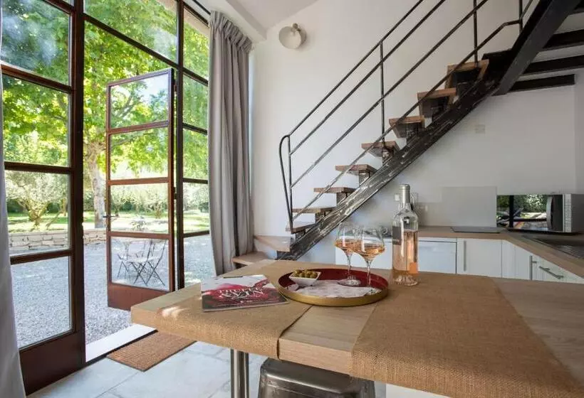 Aamiaismajoitus (B&B) Le Champ Des Oliviers