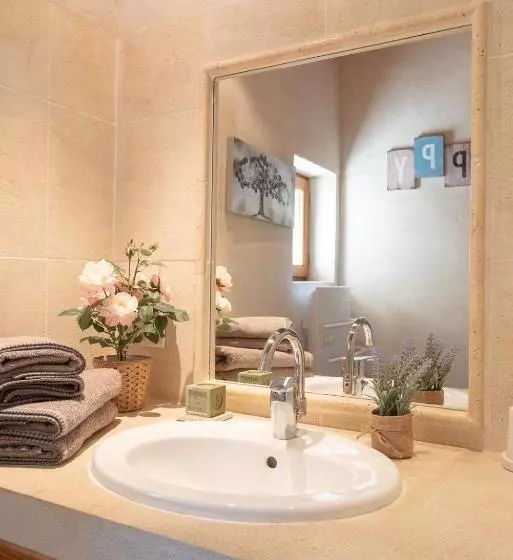 Aamiaismajoitus (B&B) Le Champ Des Oliviers