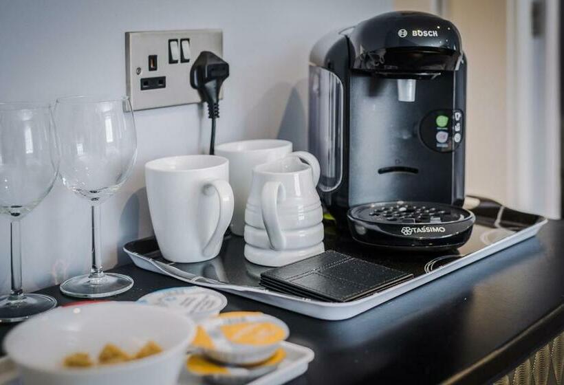 Пансион Lymm Boutique Rooms