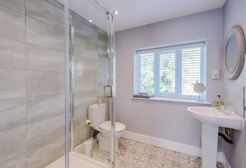 Пансион Lymm Boutique Rooms