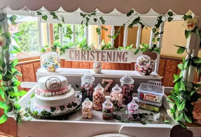 Retkeilymaja Crown & Anchor Inn