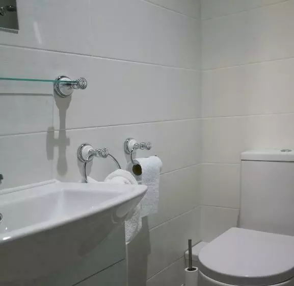 Retkeilymaja Crown & Anchor Inn