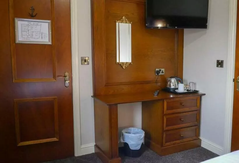 Retkeilymaja Crown & Anchor Inn