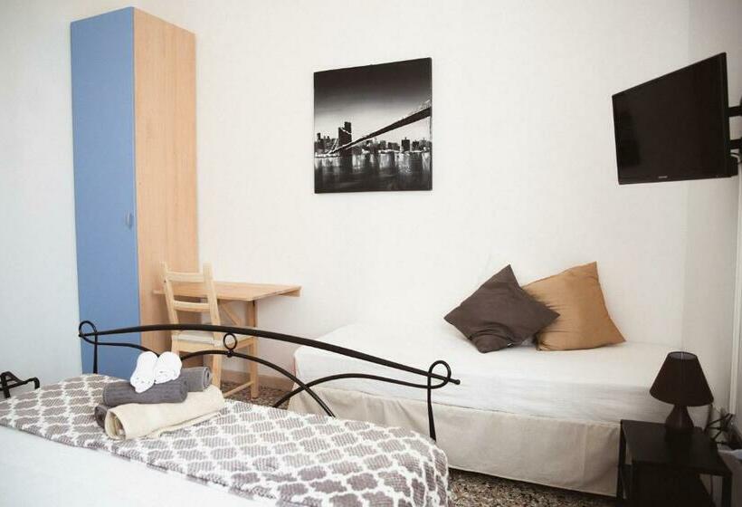 تختخواب و صبحانه Accogliente Casa Livorno