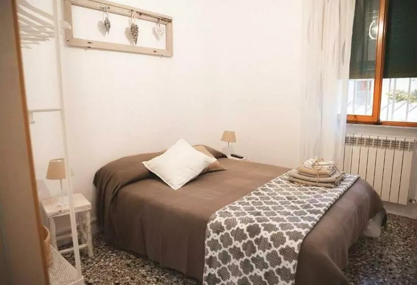 تختخواب و صبحانه Accogliente Casa Livorno