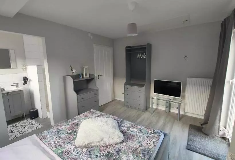 Aamiaismajoitus (B&B) Gästehaus Voyage