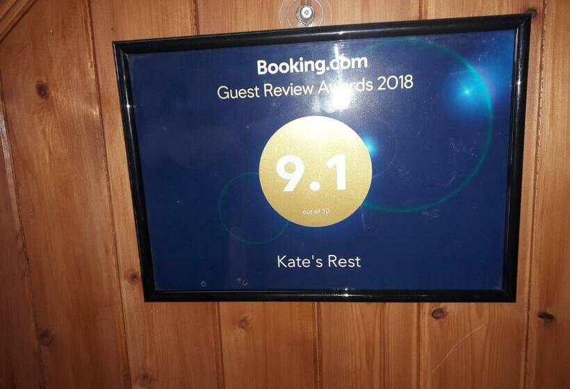 تختخواب و صبحانه Kate S Rest