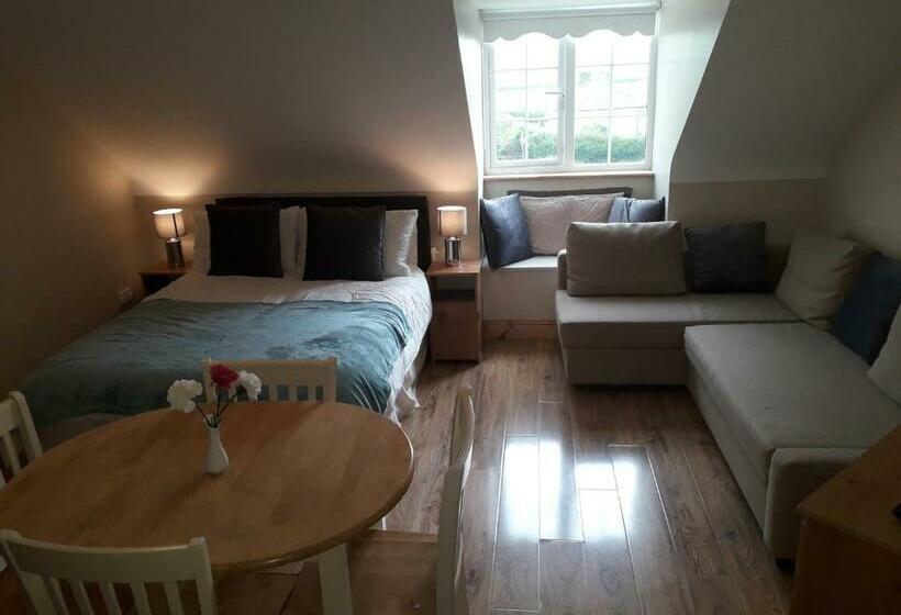 تختخواب و صبحانه Kate S Rest