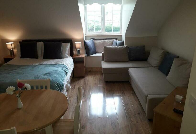 تختخواب و صبحانه Kate S Rest