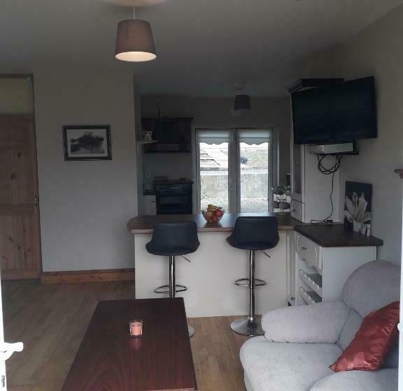 تختخواب و صبحانه Kate S Rest