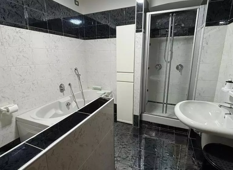 پانسیون Alloggio In Centro Città Con Parcheggio Privato E Wifi