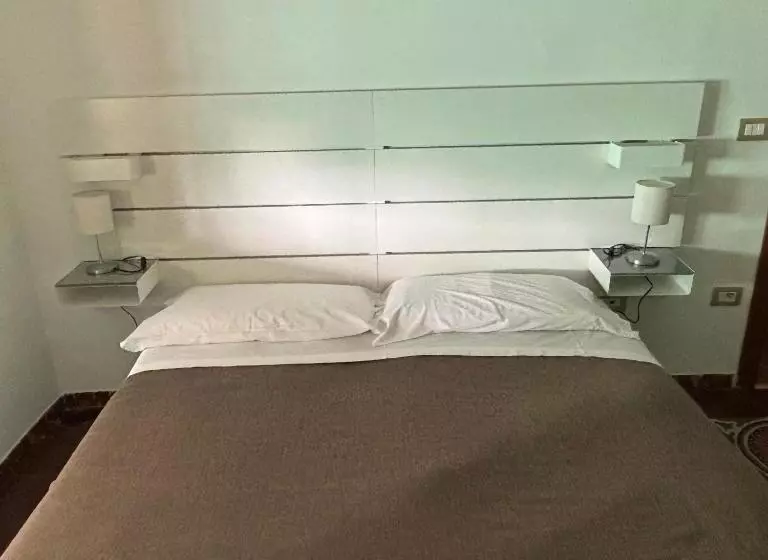 پانسیون Alloggio In Centro Città Con Parcheggio Privato E Wifi