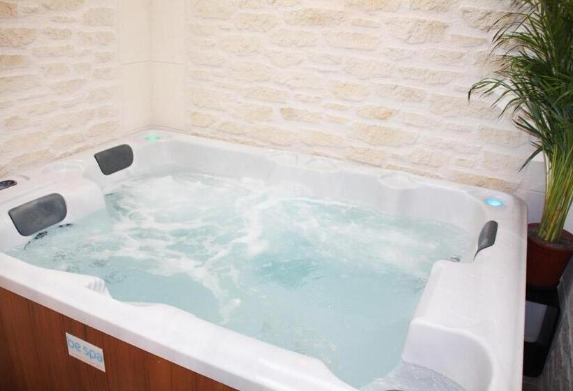 پانسیون L Atelier   Gîte & Spa