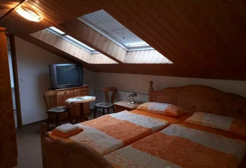 ユースホステル Meschkes Gasthaus Pension