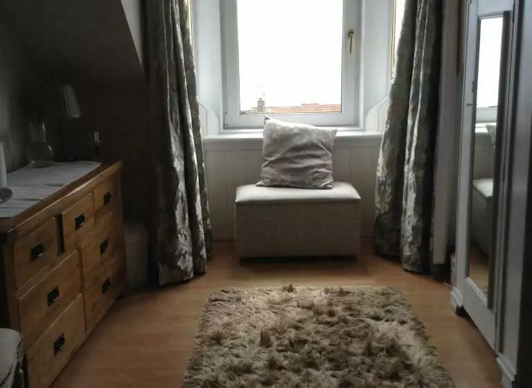 B&b At 37