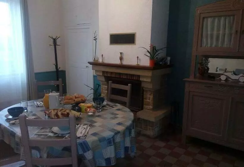 Aamiaismajoitus (B&B) Chambres  Orchidées