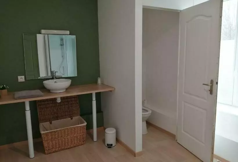 Aamiaismajoitus (B&B) Chambres  Orchidées