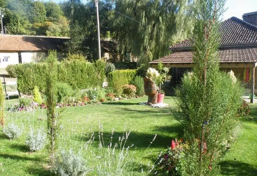 ベッドアンドブレックファースト Kotas Esprit Nordique