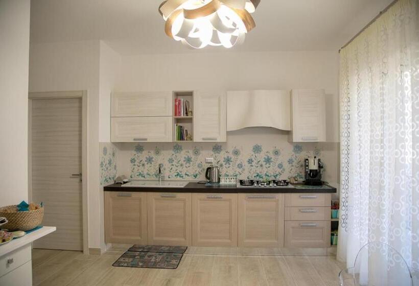 تختخواب و صبحانه Luna D Arte