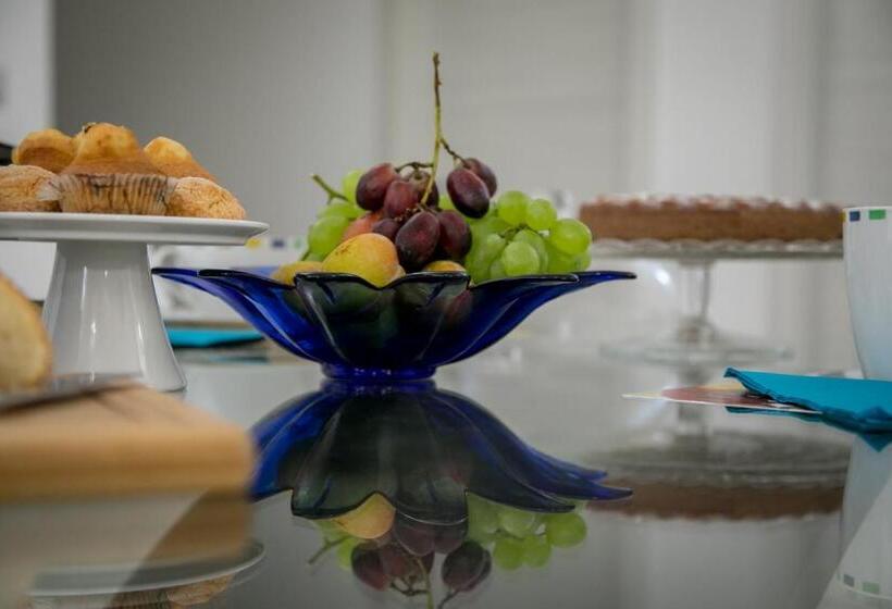 تختخواب و صبحانه Luna D Arte