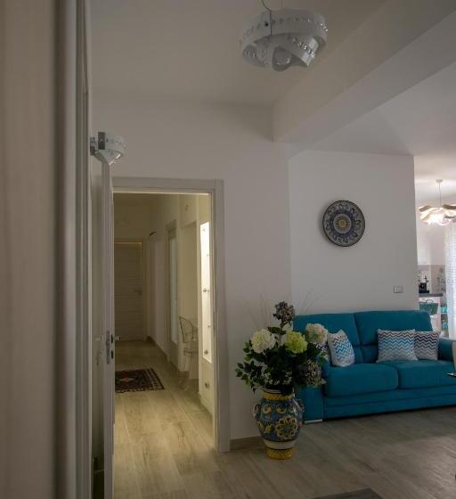 تختخواب و صبحانه Luna D Arte