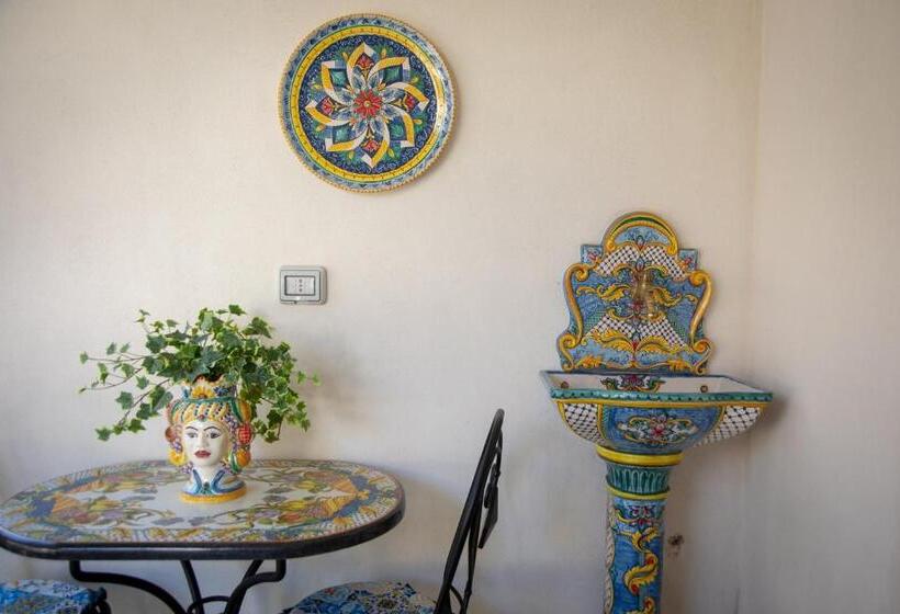 تختخواب و صبحانه Luna D Arte