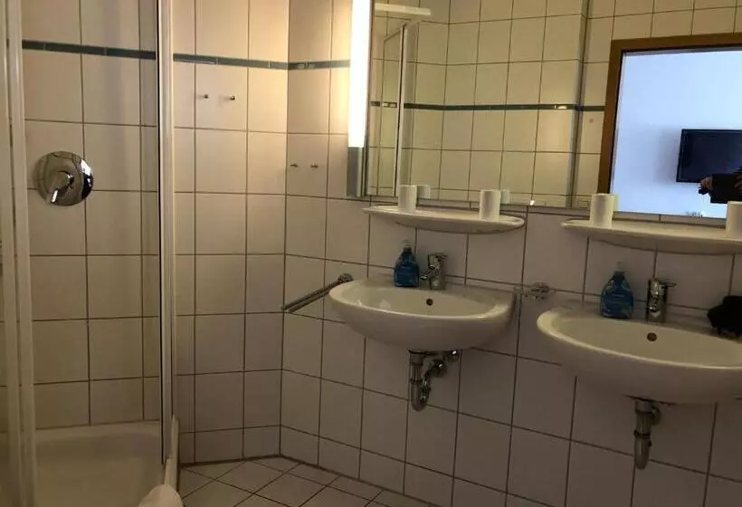 Majatalo Jimmy Gastronomie & übernachtung