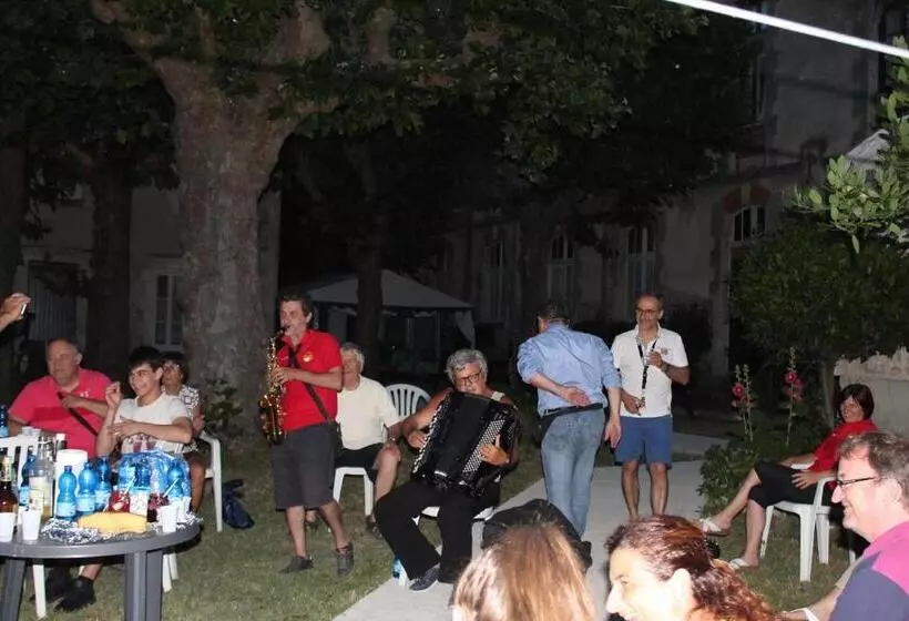 Majatalo Le Rayon De Soleil