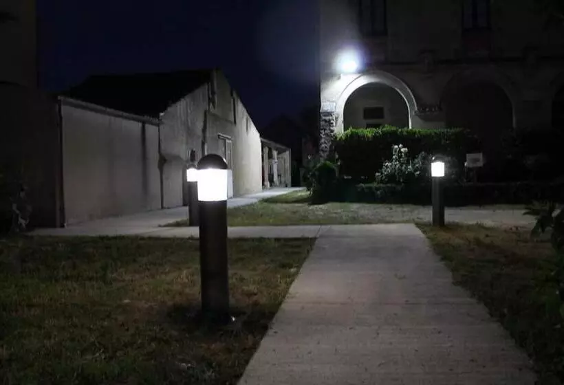 Majatalo Le Rayon De Soleil