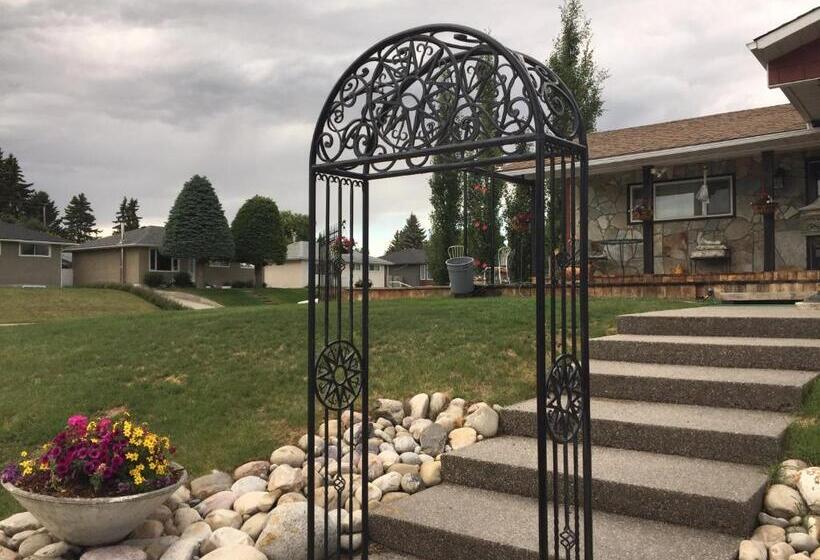 The Calgary Hub Hostel Style Home