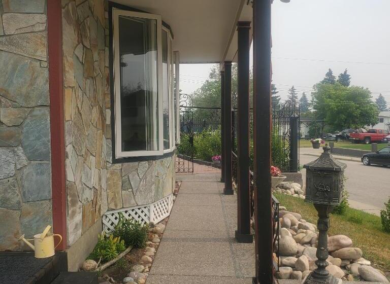 The Calgary Hub Hostel Style Home