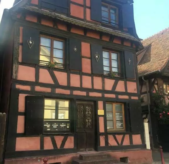 ベッドアンドブレックファースト Au Merlenchanteur