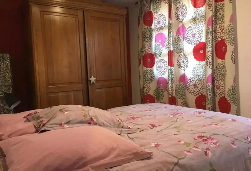 ベッドアンドブレックファースト Au Merlenchanteur