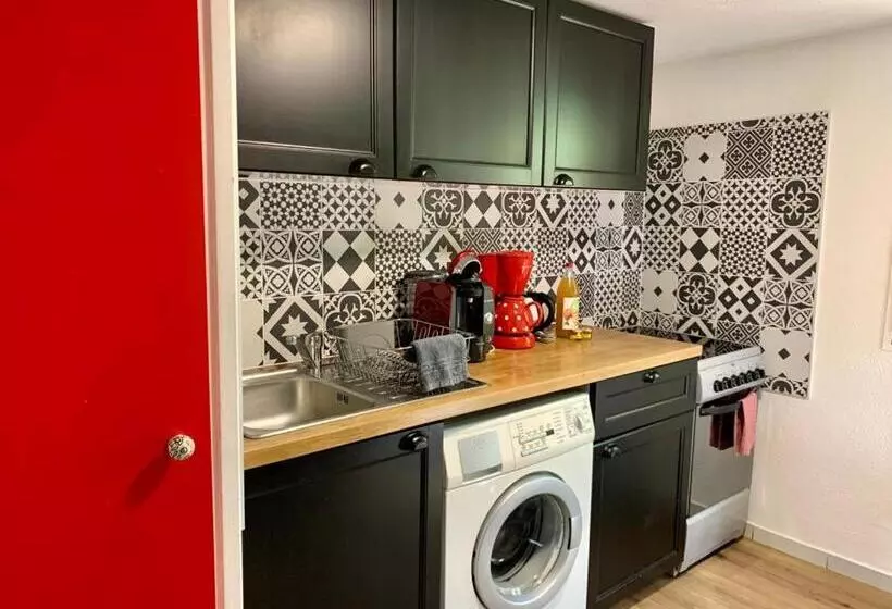 ベッドアンドブレックファースト Au Merlenchanteur