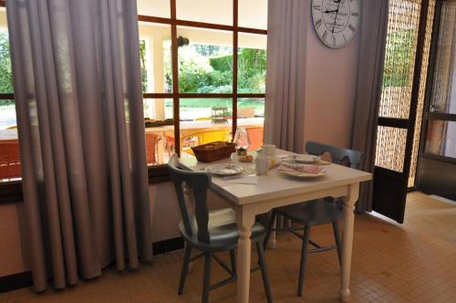 ベッドアンドブレックファースト Chambres Et Table D Hotes Vie La Vie