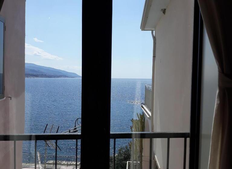 住宿加早餐  Il Molo Camere Per Vacanze