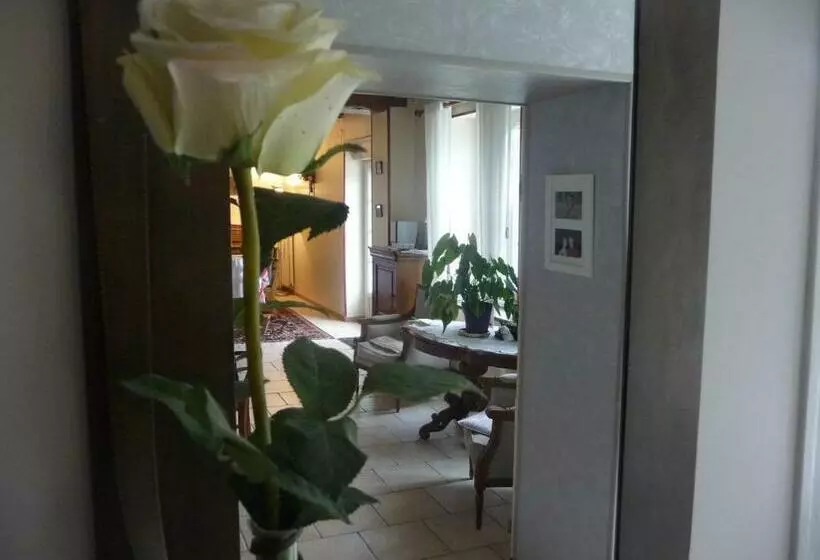 Aamiaismajoitus (B&B) Pause Couffy