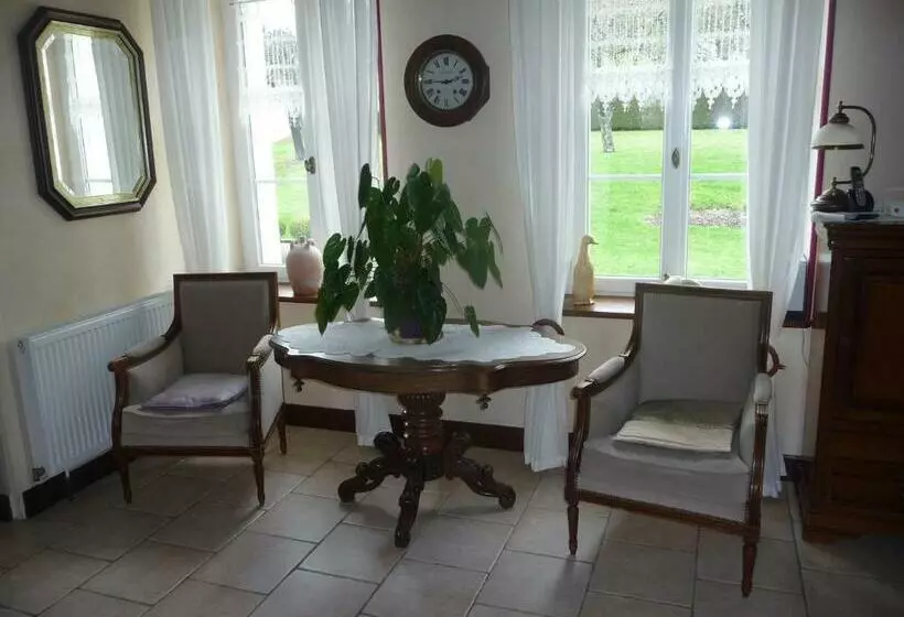 Aamiaismajoitus (B&B) Pause Couffy