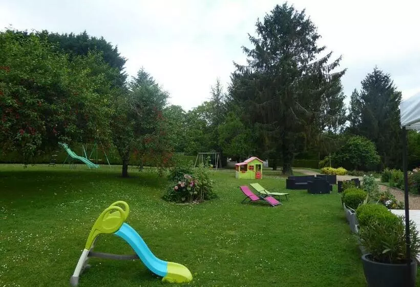 Aamiaismajoitus (B&B) Pause Couffy