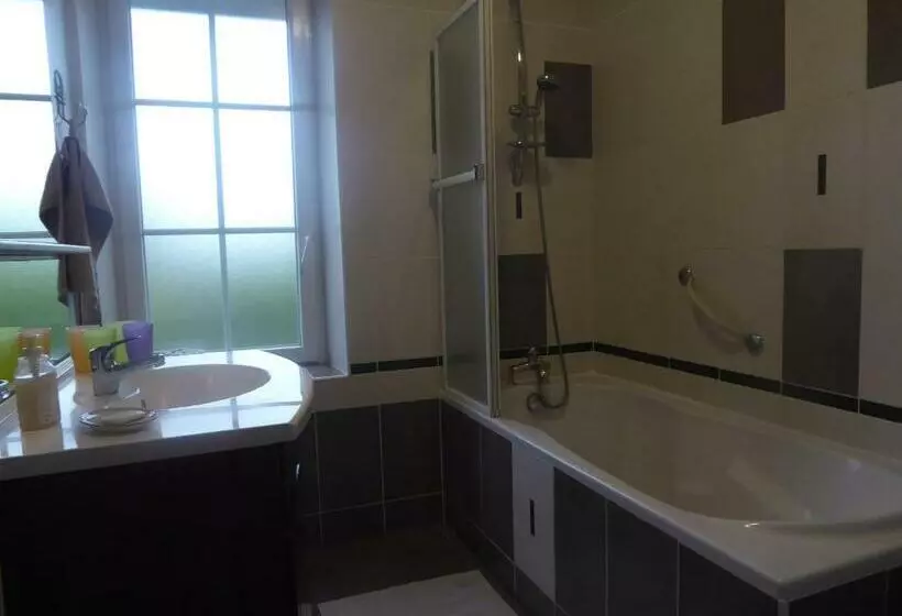 Aamiaismajoitus (B&B) Pause Couffy